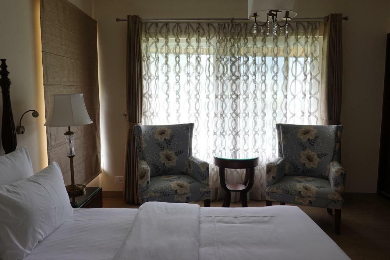 Araiya Palampur Hotel Bagian luar foto