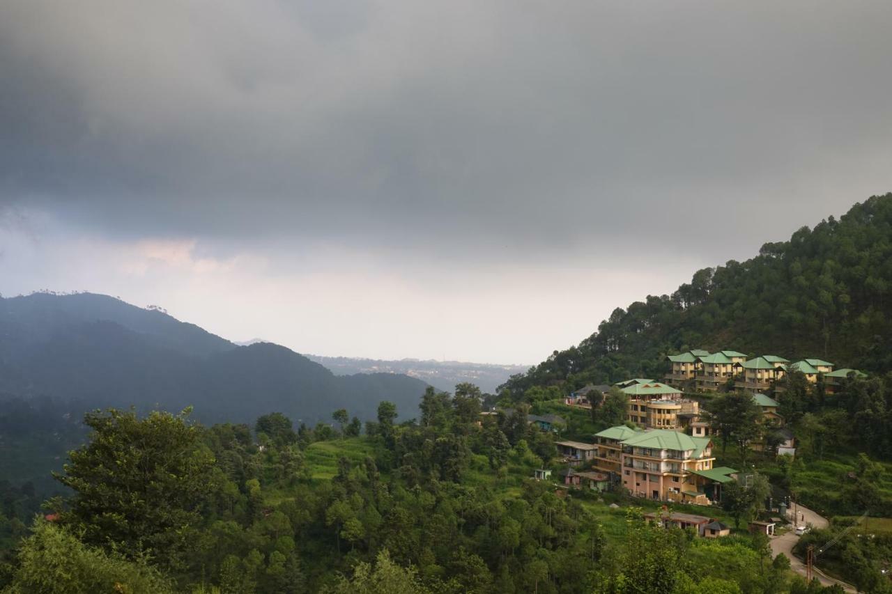 Araiya Palampur Hotel Bagian luar foto