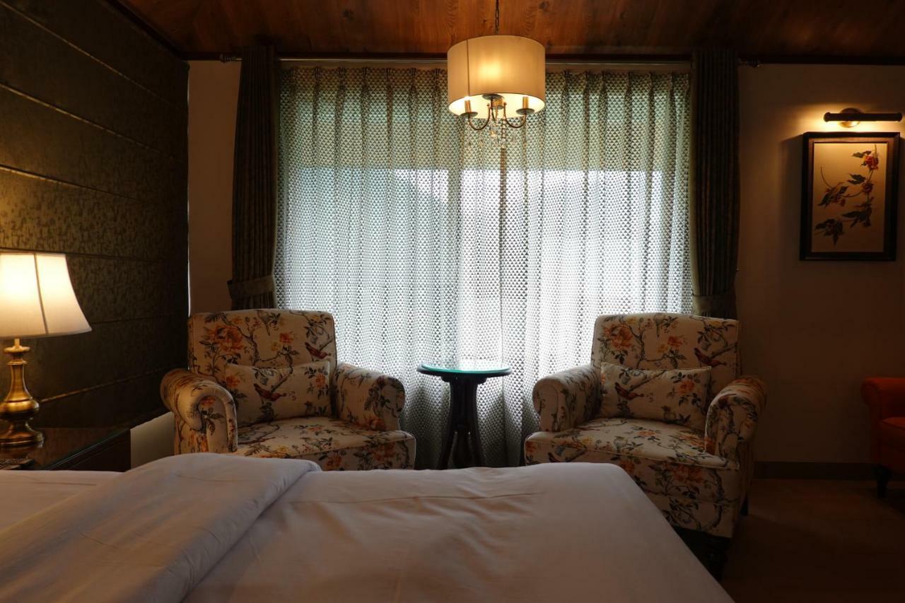Araiya Palampur Hotel Bagian luar foto