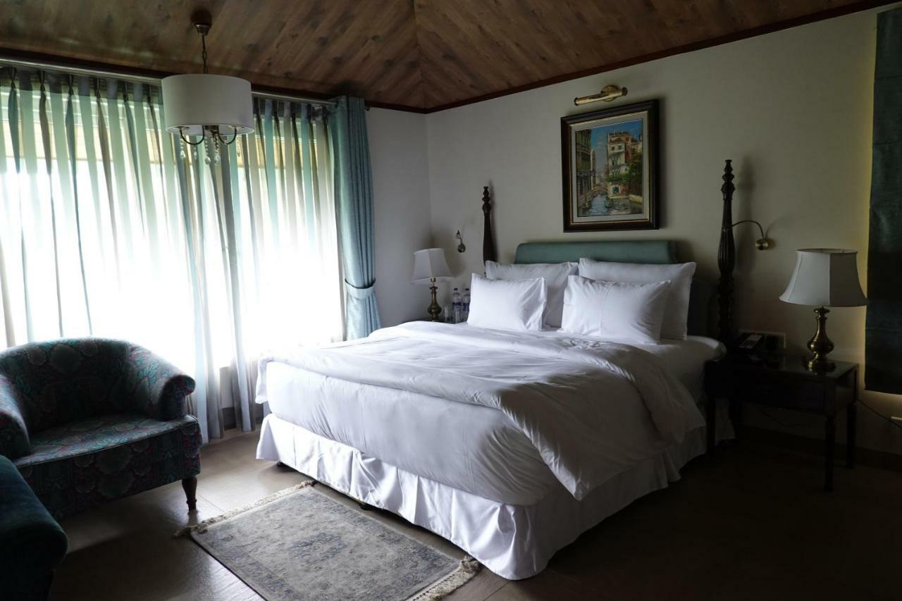 Araiya Palampur Hotel Bagian luar foto