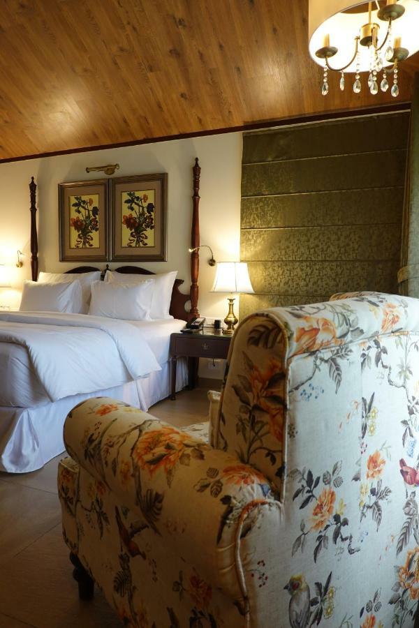 Araiya Palampur Hotel Bagian luar foto